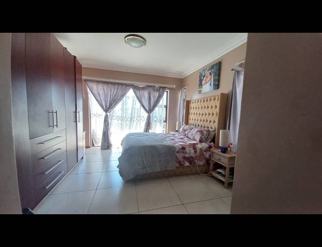 3 BEDROOM TOWNHOUSE TO LET IN SHELLYVALE